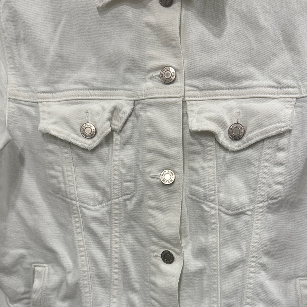 Gap Classic White Jean Jacket - image 4